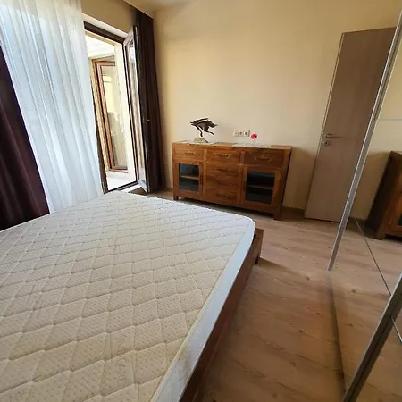 Appartement Im Palmen-Garten Varna